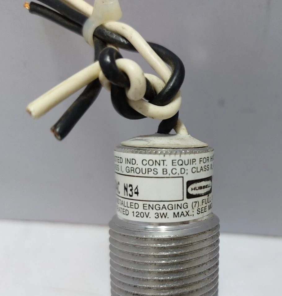 Hubbell Killark G0B3-R4C N34 Green Pilot Light Control Operator Lamp.Rated 120V - Image 4 of 4