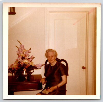 Photo Photography Family Found Picture Old 1970's Grandma