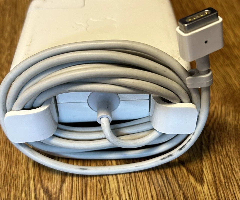 Apple Magsafe 60W Power Adapter Charger For Macbook - Image 4 of 4