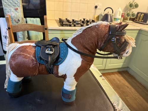 Lemieux Toy Pony Flash With Tack And Peacock Accessories - Picture 2 of 18
