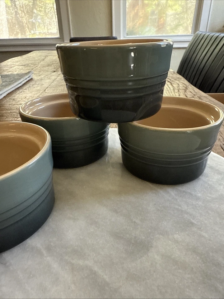 Le Creuset Ramekins ~ Juego de 8 ~ Utensilios para hornear de gres azul océano 4 oz Foto 4 de 4