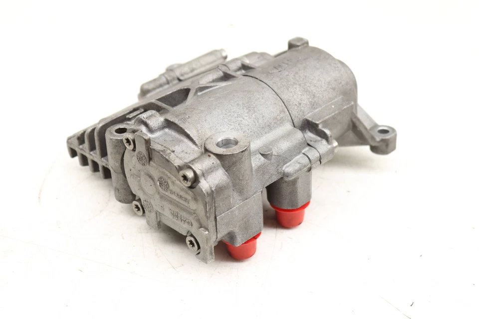 2011-2014 MERCEDES-BENZ CL63 AMG - Transmission OIL PUMP 2212700197 - Image 2 of 4