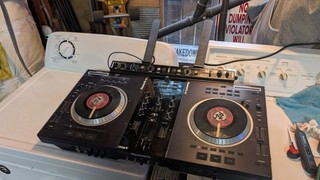 Numark NS7 DJ Turntable Controller w NSFX Control Used needs minor repair