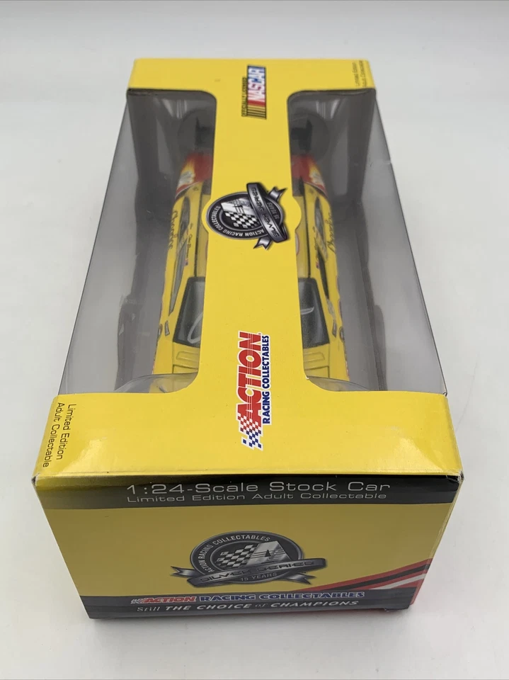 Clint Bowyer Action Racing 1/24 NASCAR Signed Autograph Cheerios Car 20-2553 - Image 4 of 4