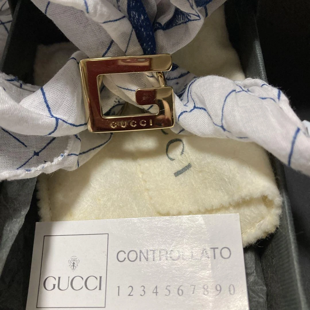 Belle bague écharpe dorée GUCCI avec boite et sacs de rangement   Acce mode femme