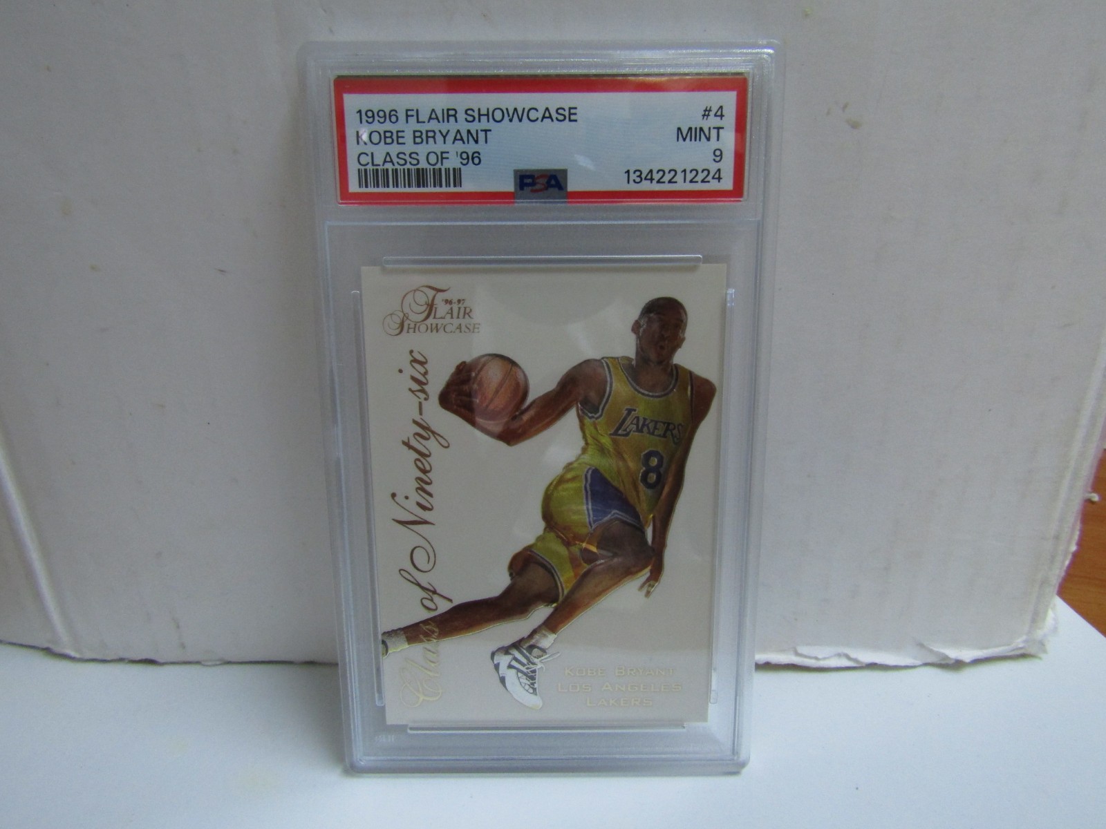 Kobe Bryant 1996 Flair Showcase #4 Class of '96 Price Guide