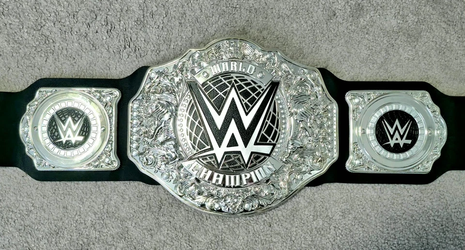 Ric Flair Signed WWF Replica Championship Belt w/ Beckett COA  WOOOO! - Image 3 of 4