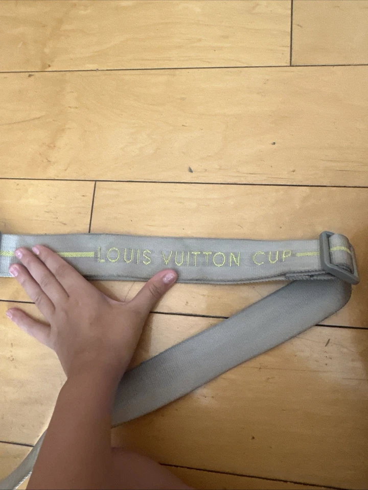 Louis Vuitton Taza Lona Verde Lima Damier Geant Lona Cuero Edición Limitada Foto 2 de 4