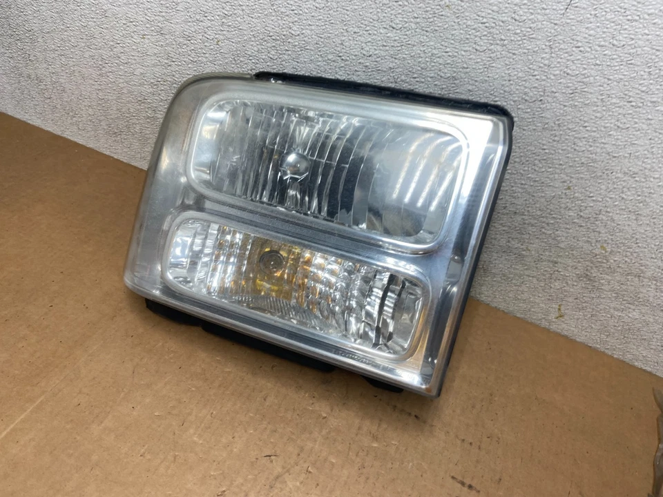Faro lateral derecho pasajero Ford F-250 F250 Super Duty 2005-2007 R3569 DW Foto 2 de 4