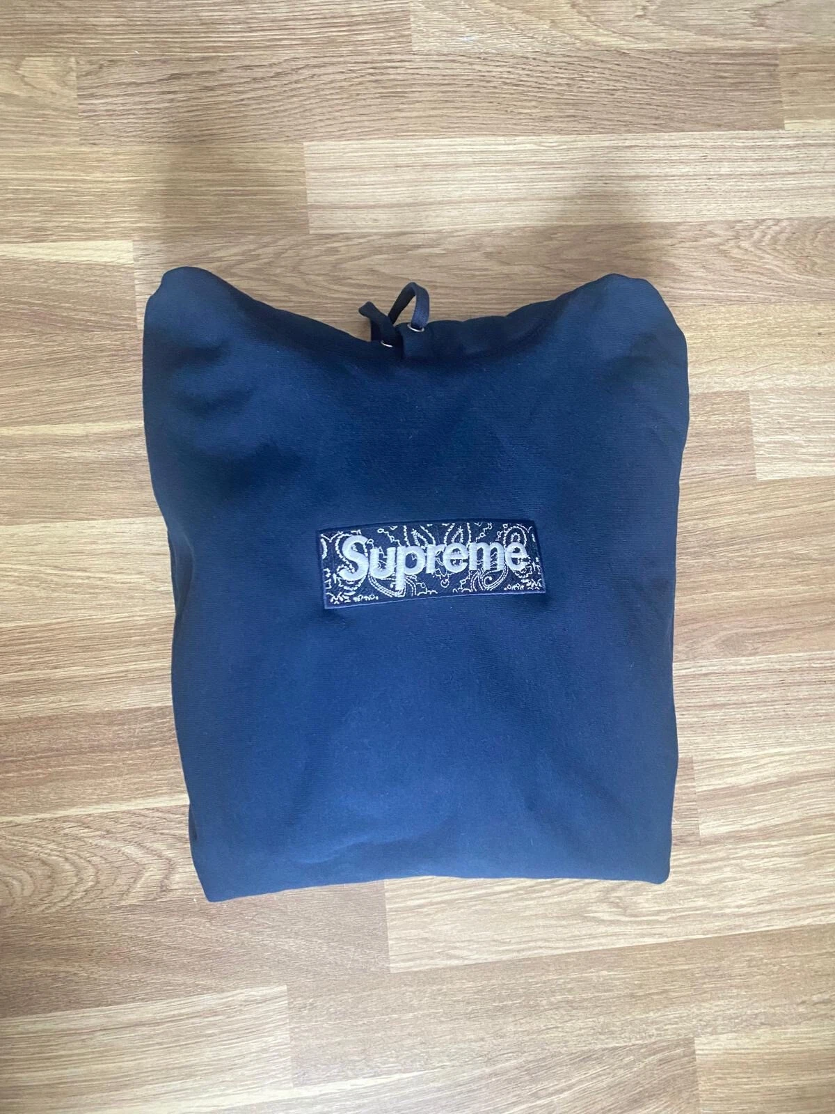 Sweat à capuche Supreme Bandana Box logo bleu marine moyen M sweat à capuche 100% authentique