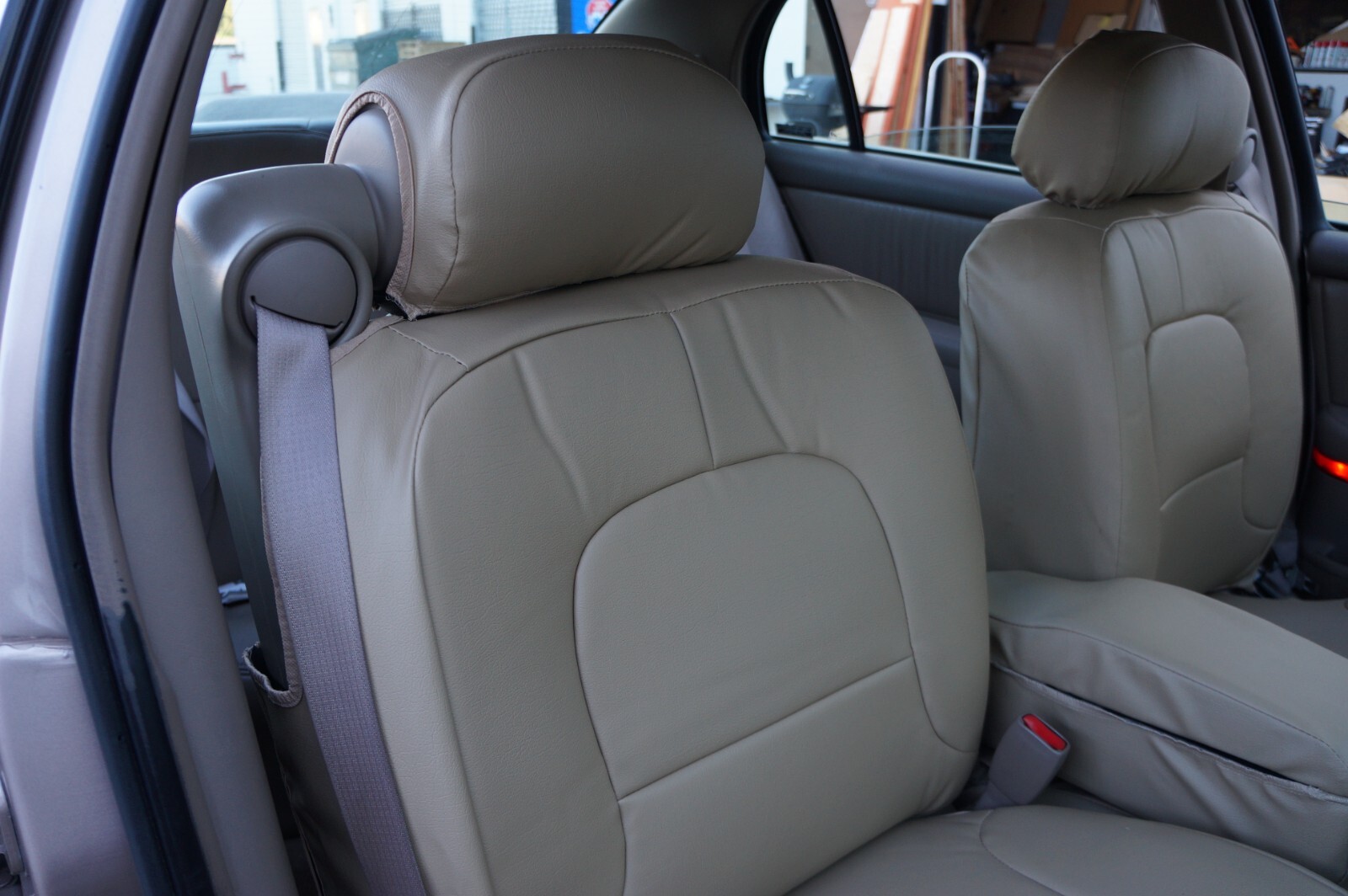 Does anyone have experience with custom seat covers for the Z4