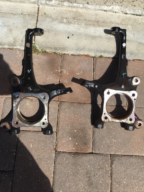 Toyota Tundra Knuckle Genuine Factory OEM Right 432110C020 for sale