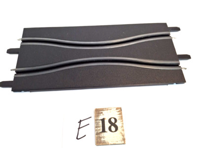 Carrera GO!! ,  1:43  Schikane  Länge ca. 228 mm Nr. 140049(LosE18)