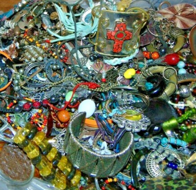 Lot Of Brooches Vintage Now Jewelry Lb Lot Junk Harvest DIY
