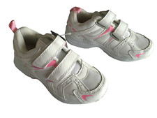 BNWT Little Girls Sz UK 8 Sweet Millie Brand Pink  White No Laces Jogger Shoes