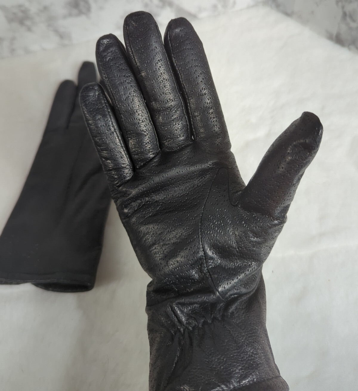 Vintage Fownes Women's Size 8 1/2 Long Black Leather Gloves Fleece