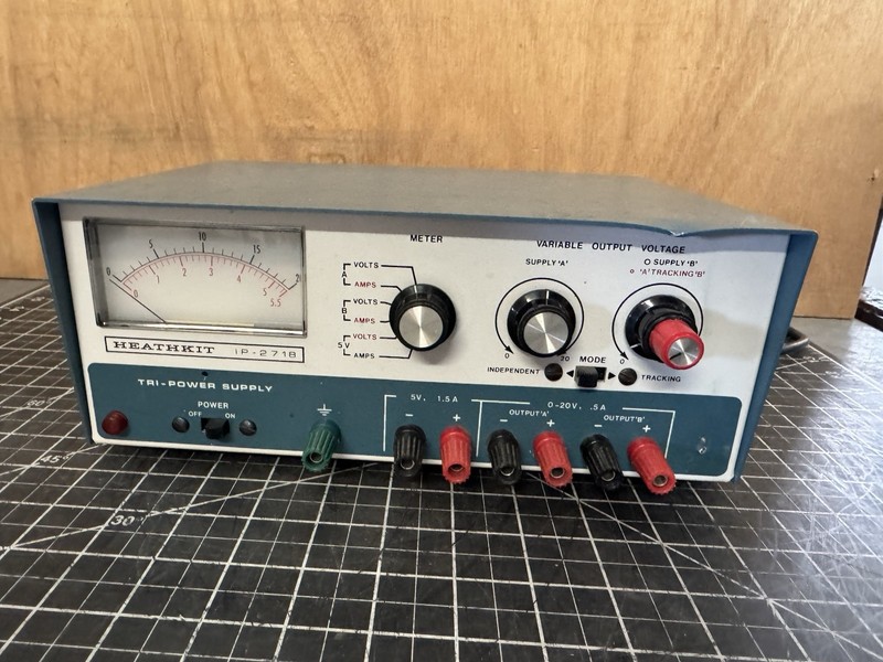 Heathkit IP-2718 Heath Tri-Power DC Power Supply – Powers On – Vintage Ham