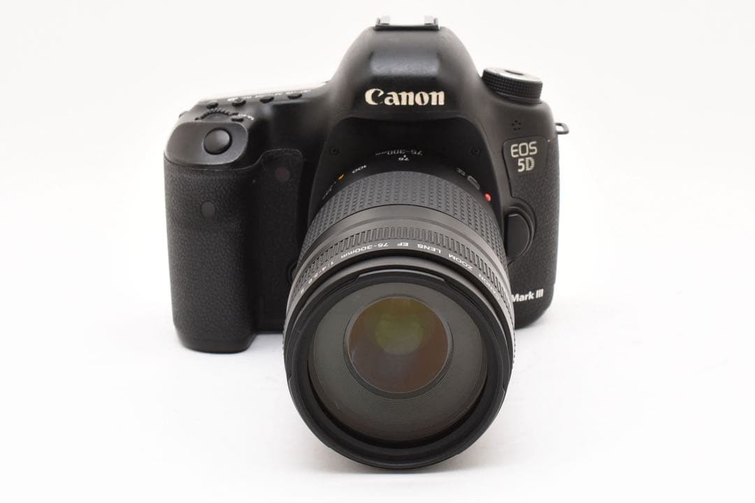 Canon EOS 5D Mark III DSLR Camera with EF 75-300mm Lens Excellent