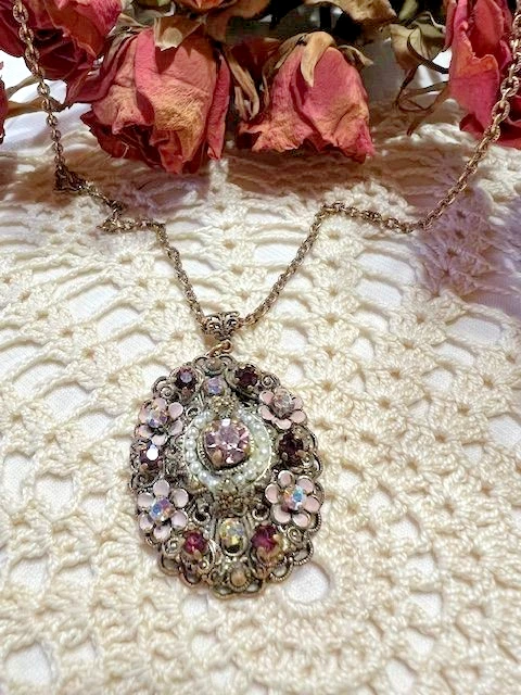 Collier chaîne pendentif cristal tchèque plaqué or tons rose filigrane 62 cm - Photo 3/4