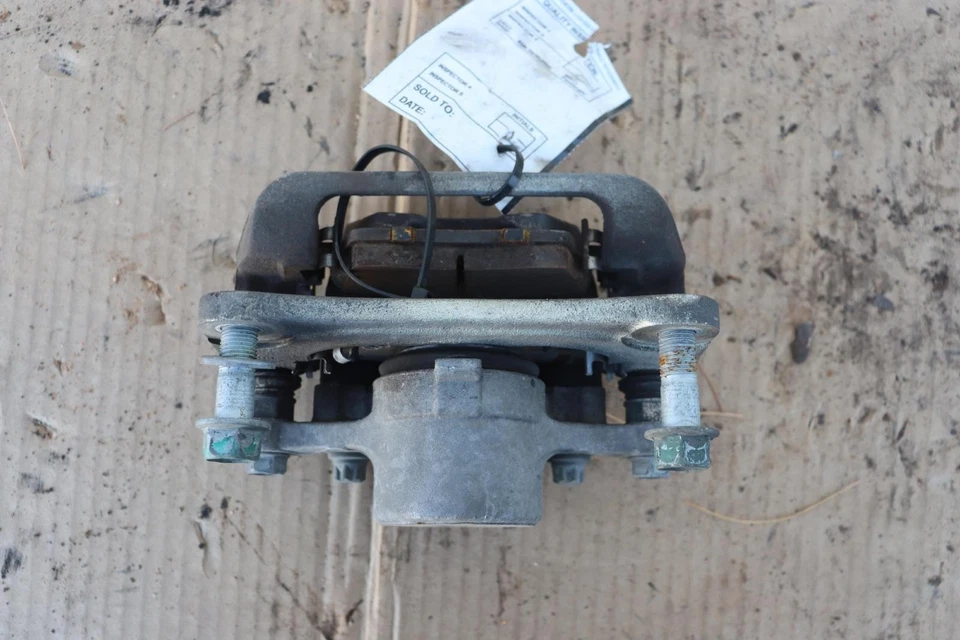 Pinza de freno trasera derecha Genesis G80 2018-2020 3,8 L OEM Foto 3 de 4