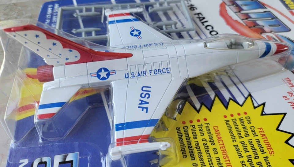 Vintage New 1990 Revell Air Aces Diecast USAF F-16 Falcon Military Fighter 8640 - Image 4 of 4