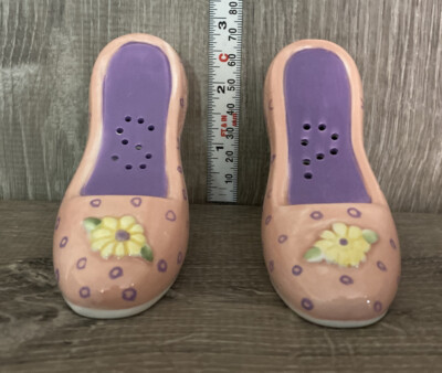 High Heel Shoes Salt Pepper Shakers Set Carol Eldridge for Silvestri Pink  Purple