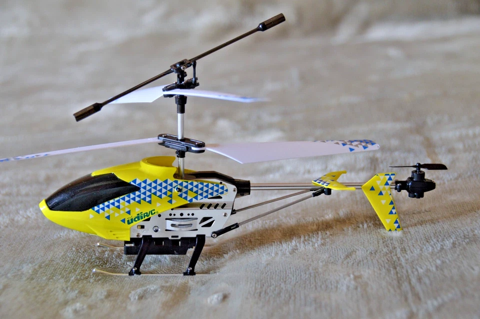 Elicottero 🚁 Radiocomandato Udi/Rc U12S Coassiale WiFi con videocamera - Immagine 2 di 4