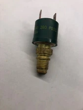Klixon SENSATA Normally closed Pressure Switch 280 psig 39ps Auto Reset Green 