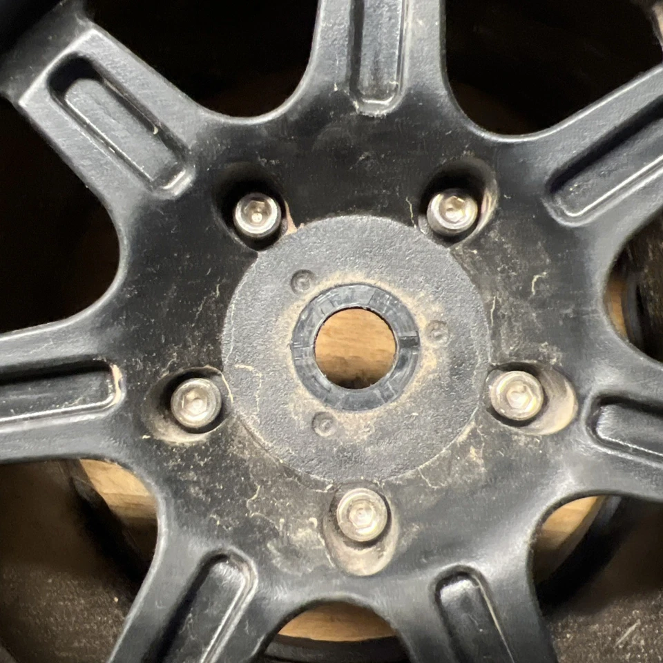 Duratrax Damaged Tire Rim No Foam need repair  - Image 2 of 4