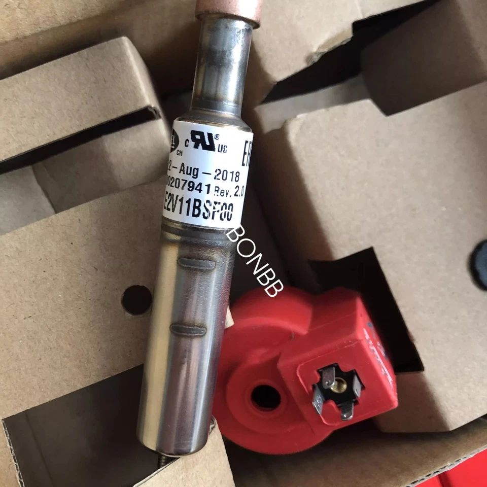 1set NEW CAREL Electronic Expansion Valve E2V11BSF00 + coil FedEx or DHL or UPS - Image 2 of 3