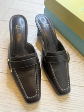 Life Stride Lucinda Sable 2.5” Kitten Heeled Mule Slides W/ Buckle. Sz 7.5M