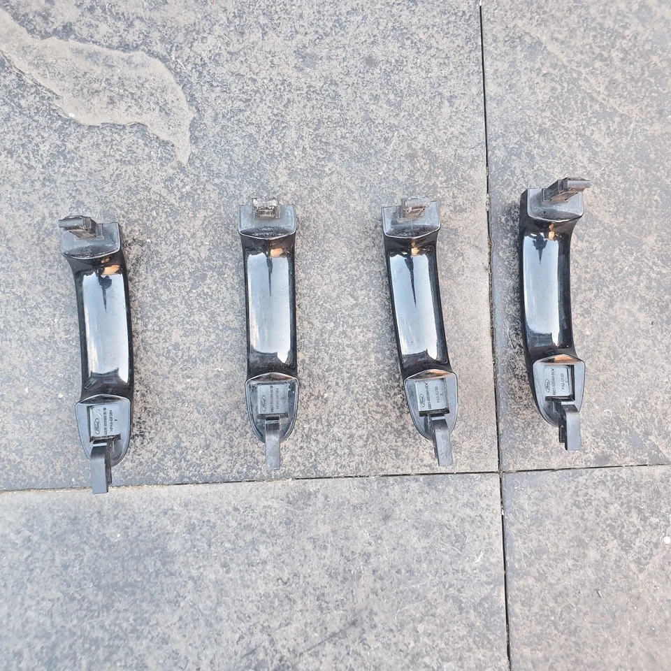 MANIJA PUERTA EXTERIOR FORD GALAXY MK3 S-MAX EN NEGRO PANTERA 2006 A 2015 Foto 2 de 3