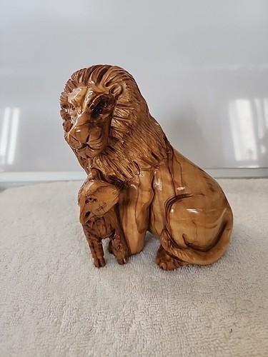Vintage Nice Lion/Lamb Animal Olive Wood Figure Hand Carved 1-Piece Religious - Picture 3 of 14