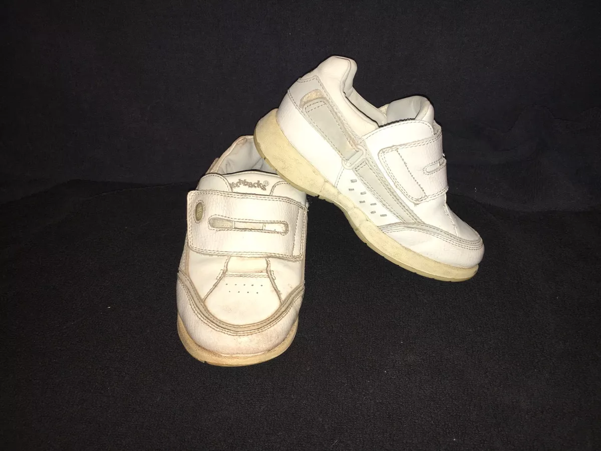 Shoes for kids with hotsell braces
