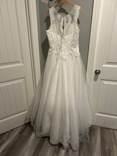 David Bridal Wedding Dress Size 12 Sleeveless Sequin Pearls Embroidery WG3671 - Picture 2 of 10