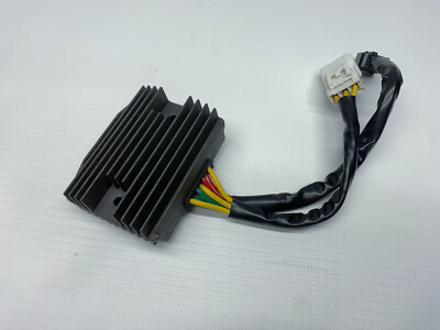 Aprilia SL750 Shiver Regler Spannungsregler Rectifier regulator (4) 08'