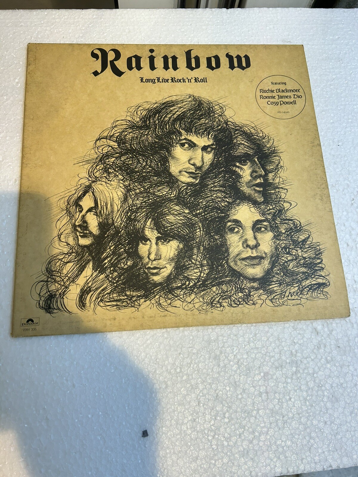 Foto 1 di 8