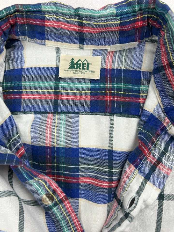 Camisa REI Para Hombre Mediana Azul Blanco A Cuadros Abotonada Manga Larga Exterior Informal Foto 2 de 4