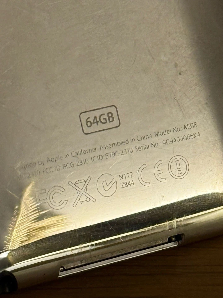 Apple iPod Touch 3rd. Generation 64 GB - A1318 - Bild 2 von 4