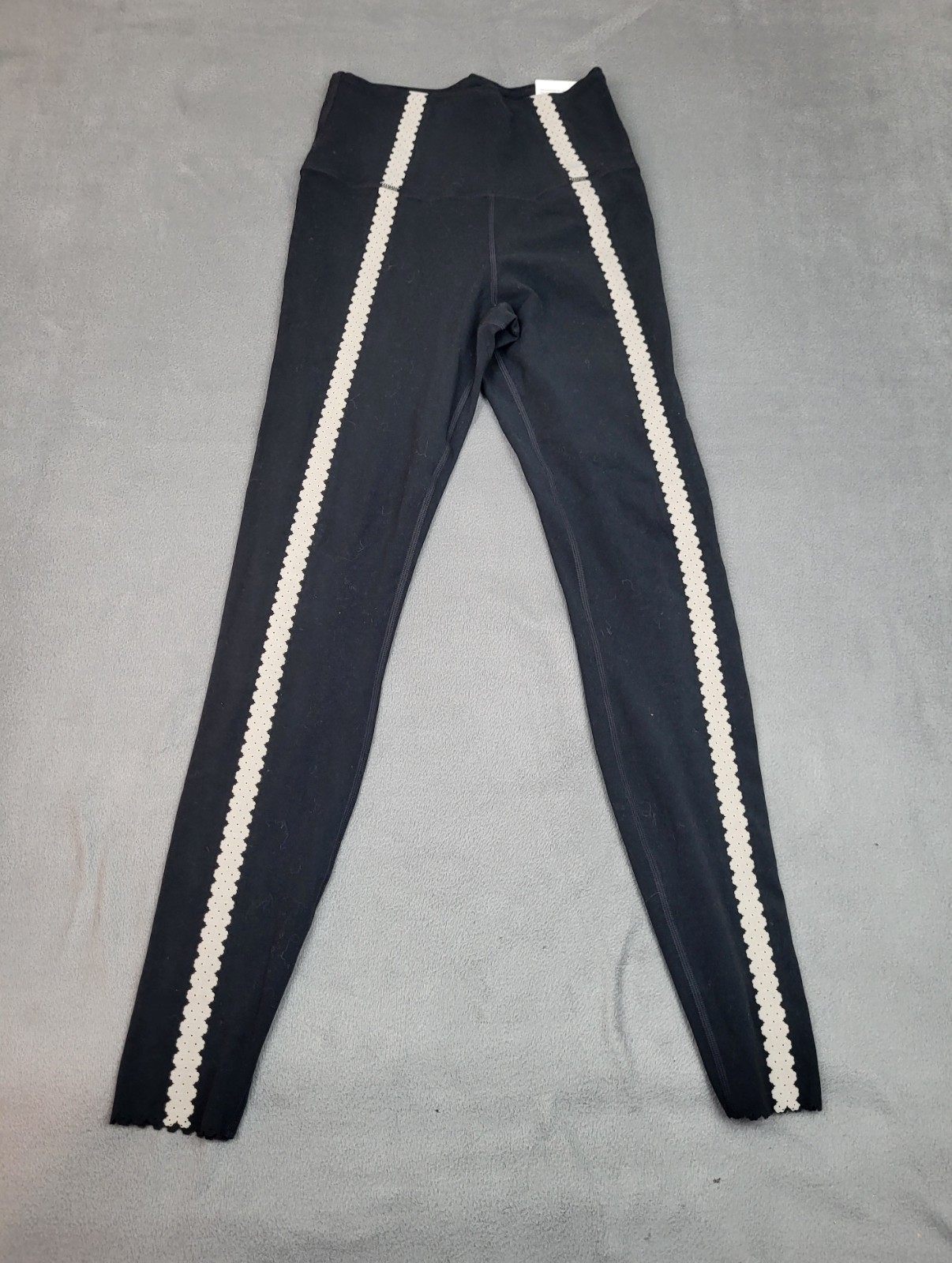 Nike Yoga Luxe Leggings Womens Small Black Lightweight Stretch 7/8 Length