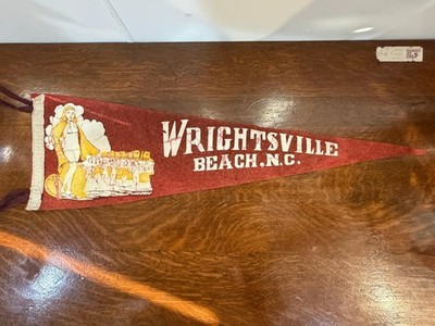 Vintage Wrightsville Beach NC Souvenir Felt Pennant Swimsuit Lady Banner Red