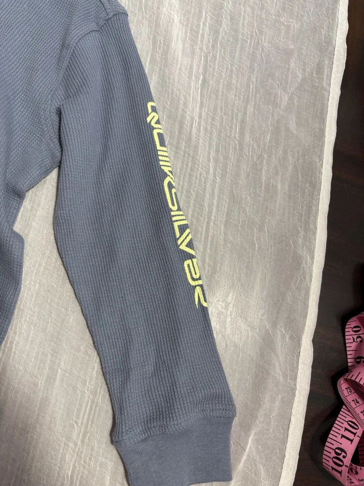 2 件套 Quiksilver 男孩 5 码 — 第 4/4 张图片