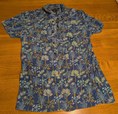 Marc Anthony luxury slim fit shirt (Palm Tree Print) (Size Small)
