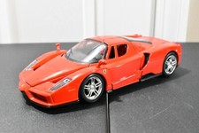 Maisto RED Enzo Ferrari metal Die Cast Scale 1/24