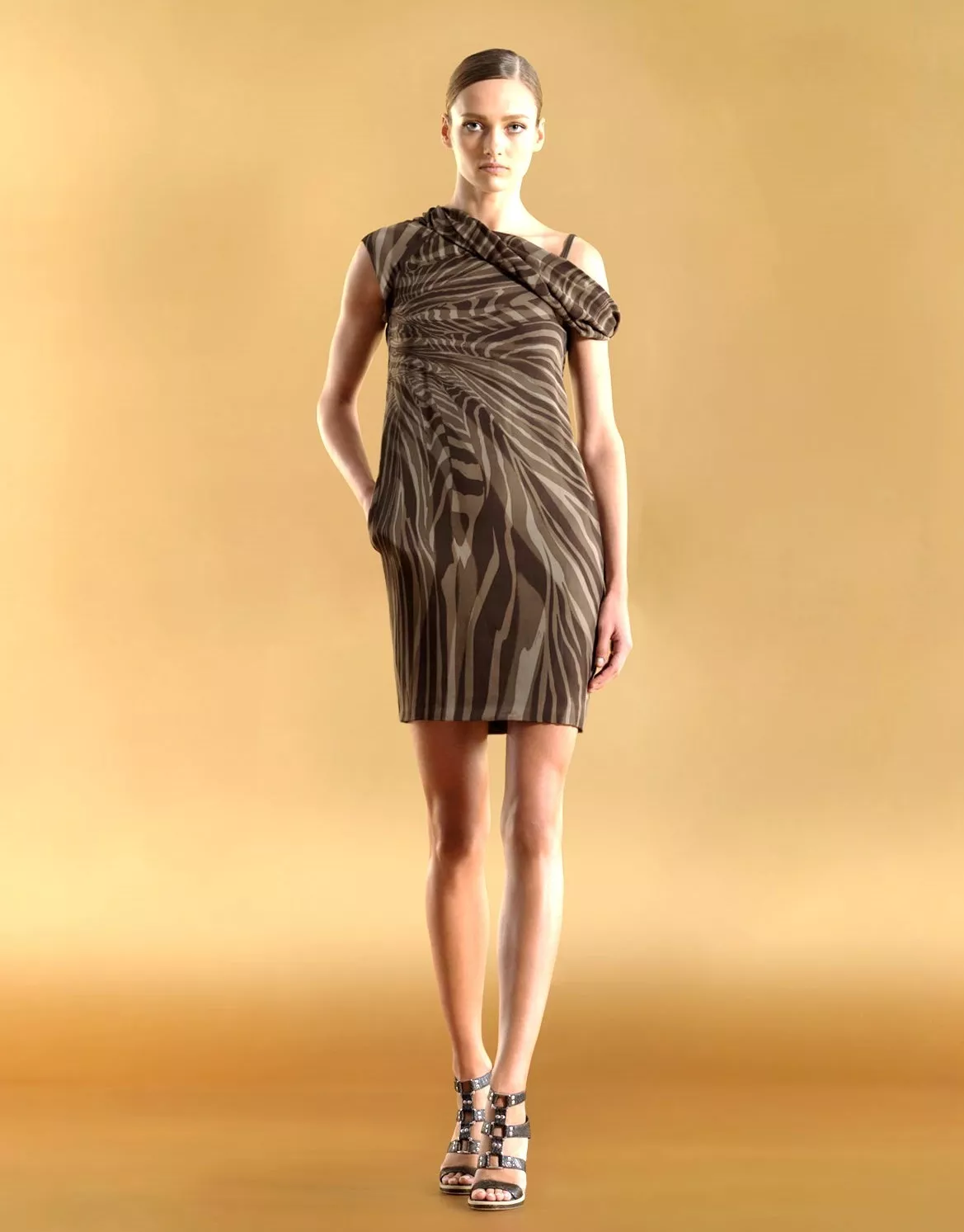Robe en soie authentique 2 NEUVE à col tordu Gucci avec imprimé draperie, 38, 257399
