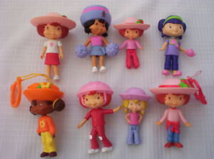 Featured image of post Strawberry Shortcake 2003 Toys Strawberry shortcake is planning a first birthday party for her sister apple dumpling so she sets off on an adventure to find the perfect party supplies