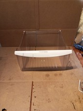 FRIGIDAIRE KENMORE REFRIGERATOR CRISPER DRAWER CLEAR  WHITE PART 2403512