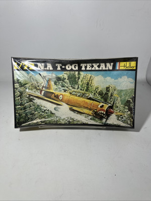 Heller N.A T-6G TEXAN 1/72 Scale Plastic Model Kit SEALED Revell Monogram Look