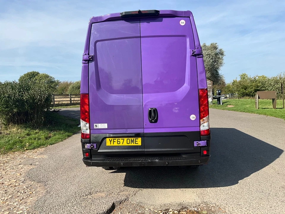 Iveco Daily 35c150 TWIN WHEEL 3.5 TONNE 3.0 LITRE MWB WITH AIR CON 2018 EURO 6 - Image 4 of 4