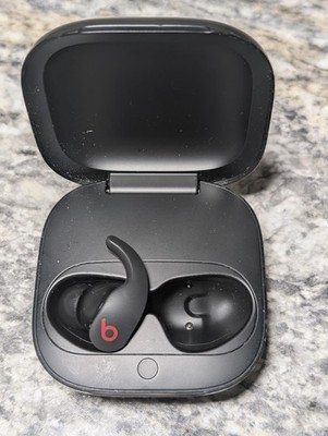 Original Beats by Dr Dre Beats Fit Pro Charging Case  and 1 Earbud A2578 Apple
